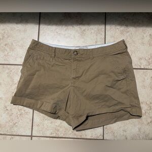 Old Navy Women’s khaki shorts